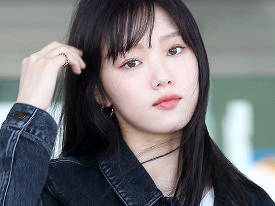 'Tiên nữ cử tạ' Lee Sung Kyung xuất hiện xinh đẹp với mái tóc đen tuyền