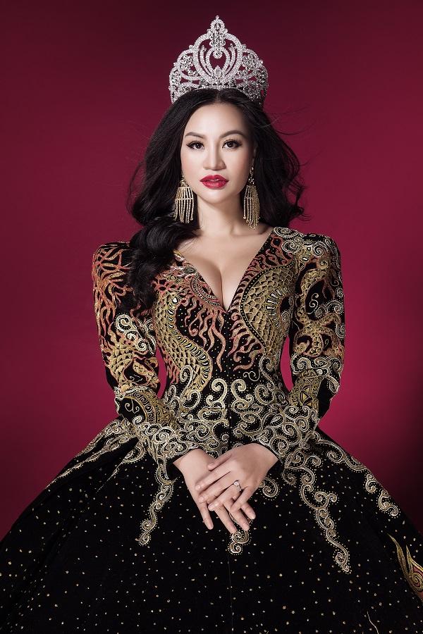 Trần Huyền Nhung tiết lộ về chiếc đầm mặc khi đăng quang-5