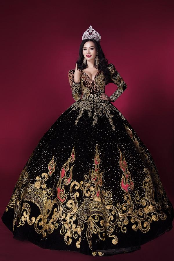 Trần Huyền Nhung tiết lộ về chiếc đầm mặc khi đăng quang-7