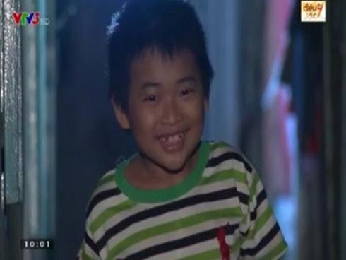 Trung thu của hai anh em bại não mất nhà trọ sau vụ cháy gần Bệnh viện Nhi-12