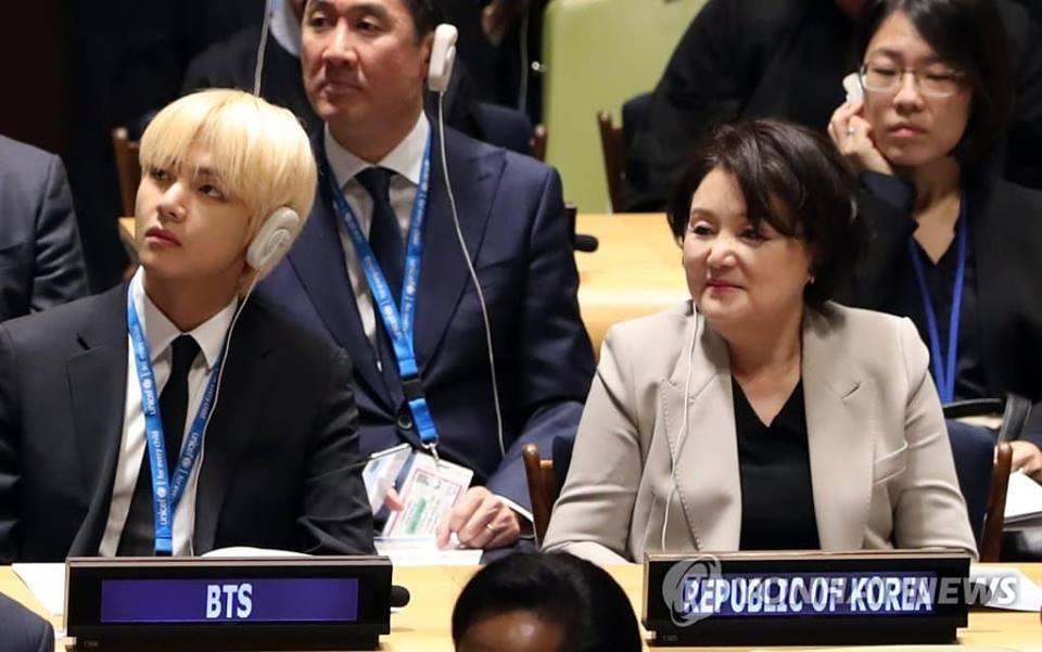 BTS gây sốt khi phát biểu tại Liên Hợp Quốc: Hãy nói lên chính con người của mình-7