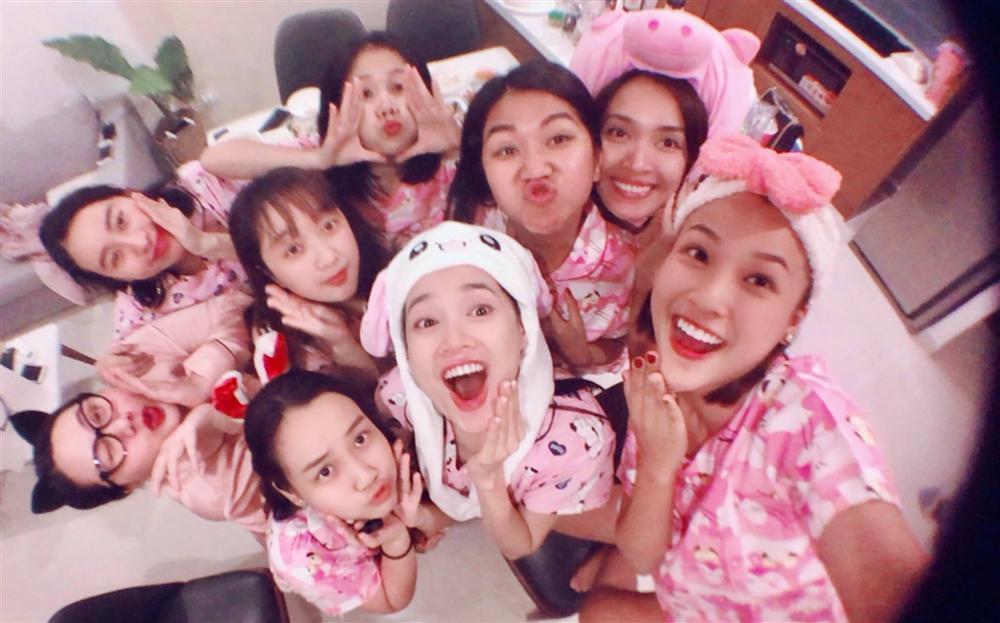 Bạn thân tiết lộ tình huống bất ngờ khi sát ngày cưới Nhã Phương mới đến nhờ bưng lễ giúp-11