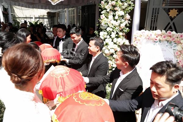 Nhã Phương tươi rói xuất hiện bên Trường Giang, sẵn sàng theo chàng về dinh-1