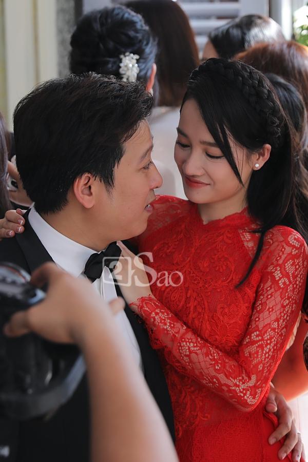 Nhã Phương bị soi vòng 2 to bất thường trong ngày làm cô dâu của Trường Giang-1