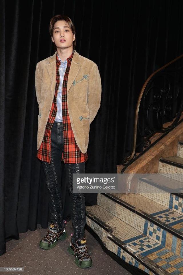 Song Hye Kyo bịt kín mít, bất ngờ xuất hiện tại sân bay-2