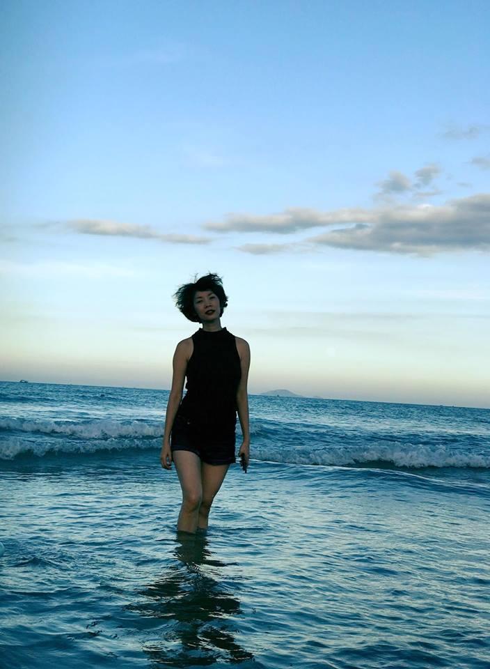 Bà mẹ hai con Tăng Thanh Hà xuống phố rạng rỡ cá tính... mòn con mắt-11