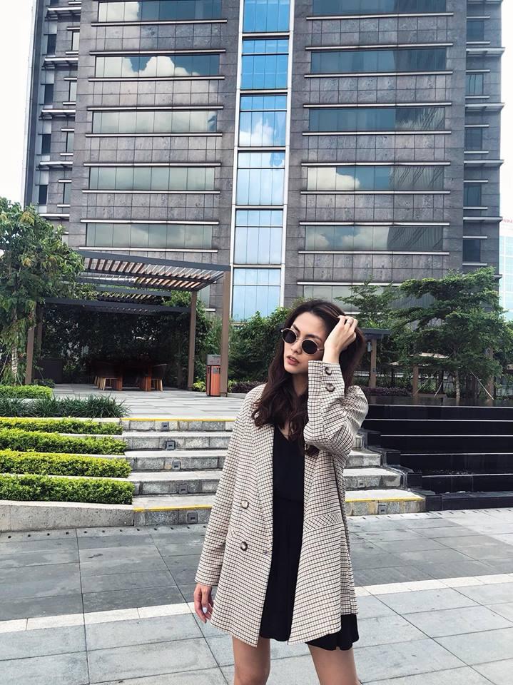 Bà mẹ hai con Tăng Thanh Hà xuống phố rạng rỡ cá tính... mòn con mắt-2