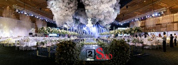 Trường Giang liên tục lau nước mắt cho Nhã Phương trong lễ cưới-8