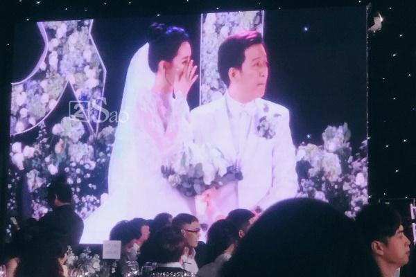 Trường Giang - Nhã Phương hôn nhau hạnh phúc-7