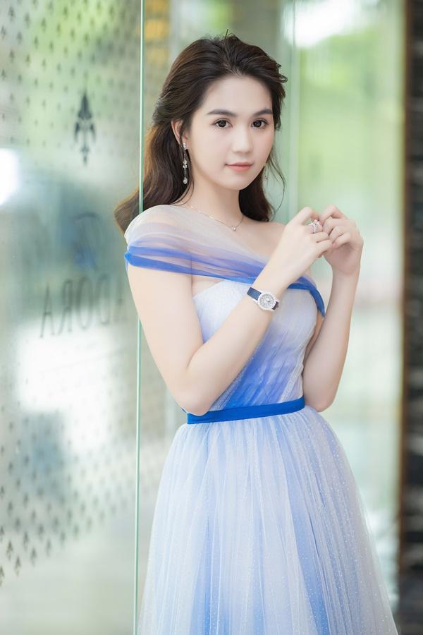 Hốt bạc giỏi như Ngọc Trinh: làm CEO ngay ngày đầu đã kiếm luôn 10 tỷ doanh thu-3