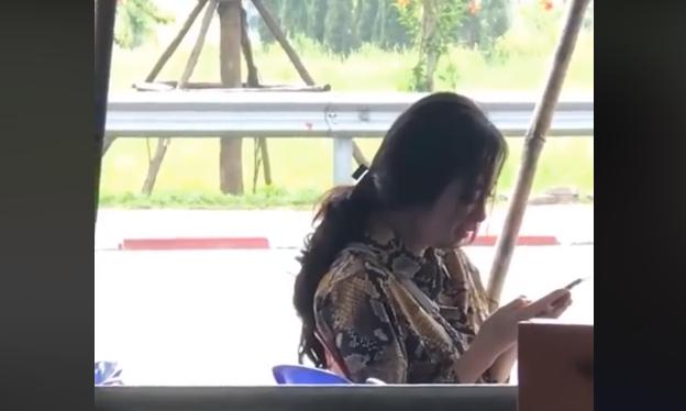 Clip cô gái khóc lóc vì bị người yêu bỏ rơi dịp Trung thu: Sự thật chỉ để câu like-1