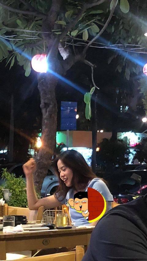 Giữa lúc Trường Giang làm đám cưới, Nam Em đơn côi ngồi hát bên bàn nhậu khiến bao người xót xa-2