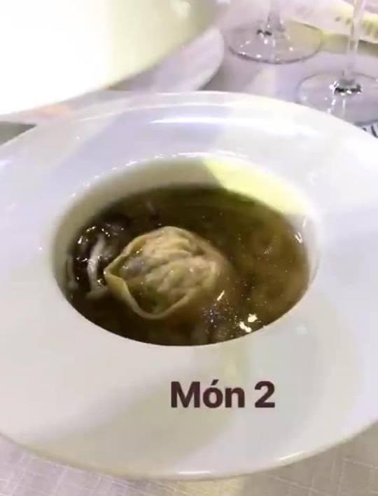 Thực đơn tiệc cưới sang trọng trái ngược hoàn toàn đám hỏi của Trường Giang và Nhã Phương-6