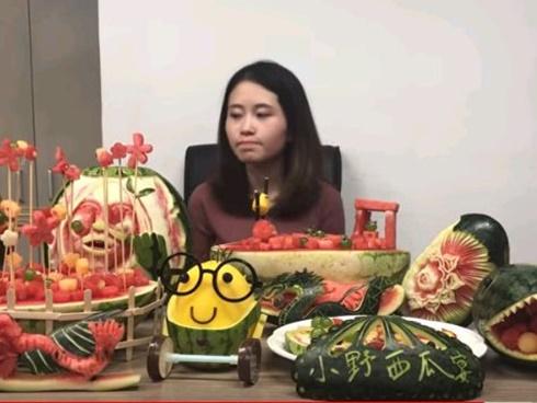 Cuộc sống của thánh ăn công sở sau vụ bé gái tử vong vì bắt chước-4