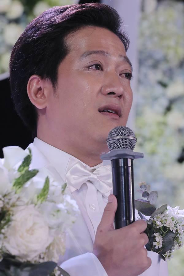 Đi đám cưới Trường Giang - Nhã Phương, Hương Giang Idol ngậm ngùi than thở ăn cỗ toàn lỗ-3