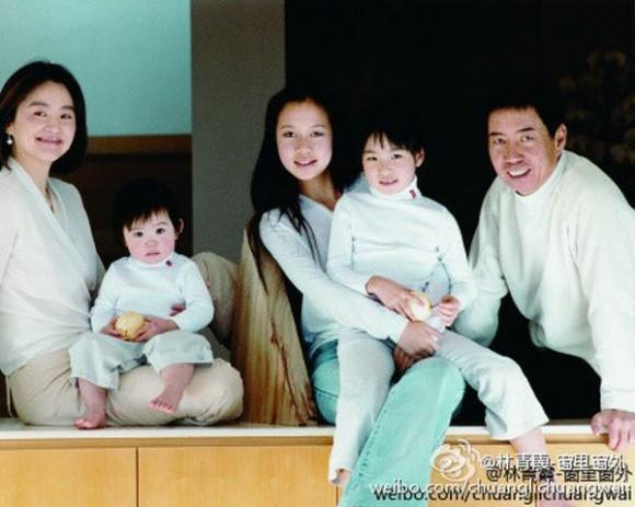 Lâm Thanh Hà ly hôn tỷ phú Hong Kong ở tuổi 64, nhận 256 triệu USD-2