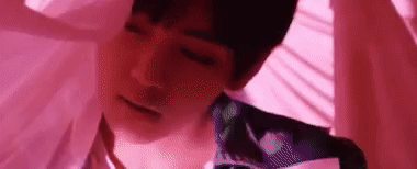 Bất chấp cuộc chiến fandom, các mỹ nam BTS và EXO vẫn mặc chung quần áo, chỉ là ai đẹp hơn thôi!-3