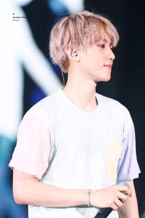 Bất chấp cuộc chiến fandom, các mỹ nam BTS và EXO vẫn mặc chung quần áo, chỉ là ai đẹp hơn thôi!-18