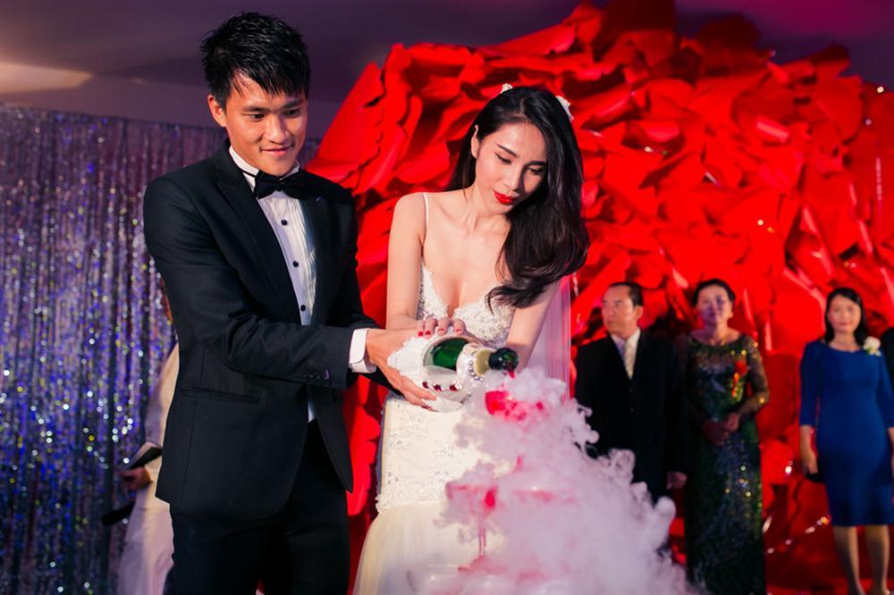 Không chỉ Trường Giang hay Trấn Thành, nhiều sao Việt sẵn sàng chi tiền tỷ chỉ để trang trí hoa nến cho đám cưới-11