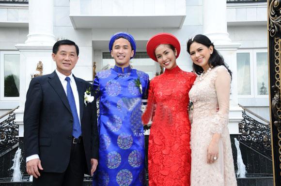 Không chỉ Trường Giang hay Trấn Thành, nhiều sao Việt sẵn sàng chi tiền tỷ chỉ để trang trí hoa nến cho đám cưới-14