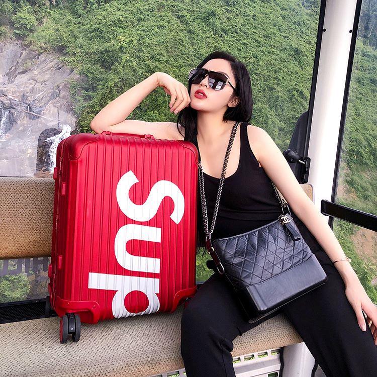 Bộ sưu tập hàng hiệu đồ sộ của Hoa hậu Kỳ Duyên-4