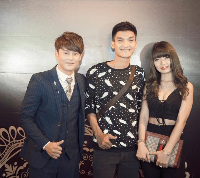 Lên hình lầy lội thế thôi chứ ngoài đời Mạc Văn Khoa đã có bạn gái cực nóng bỏng khiến nhiều chàng ao ước-2