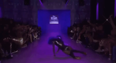 Màn catwalk đỉnh cao mà ai nhìn cũng phải HÁ HỐC MỒM-1