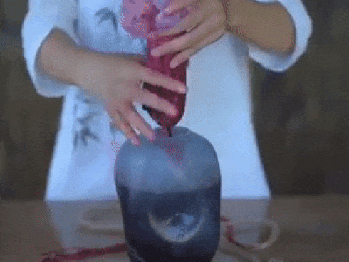 Thánh nấu ăn phiên bản cổ trang tự đóng bàn ghế từ vật dụng đơn giản khiến cánh mày râu 9 phần nể phục-7