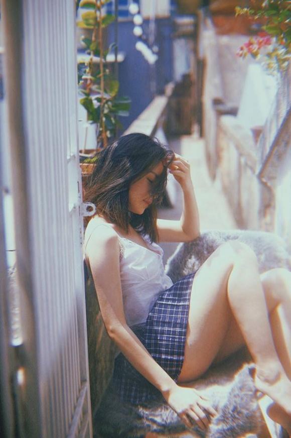 Sau Lolita Chi Pu, Bích Phương gây sốc làng nhạc Việt khi công khai bức ảnh bàn tay hư-16