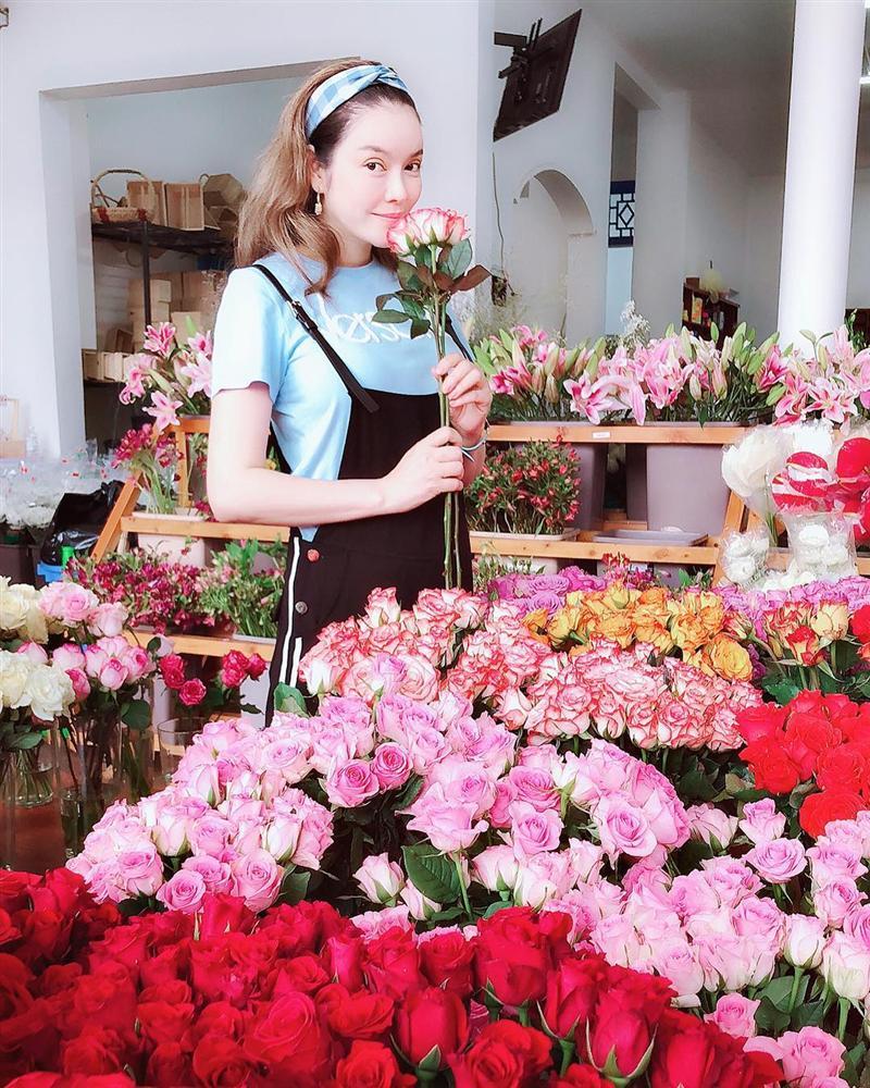 Hồng Nhung tái xuất rạng rỡ khi nhan sắc bị chê xuống cấp sau ly hôn-10