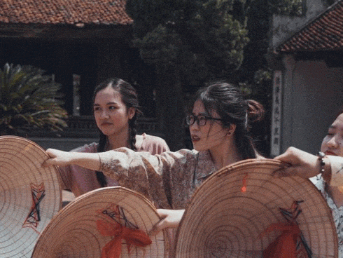 Ví lau bảng cũng cần bí quyết như đi cua gái, thầy giáo trẻ khiến hội học sinh cười không khép được miệng-1