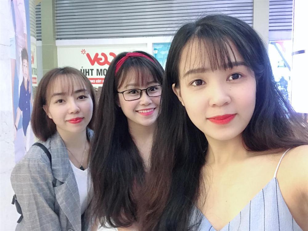 Đưa chị đi hẹn hò nhưng 2 em gái lại gây sốt khiến MC Quyền Linh hết lời khen người mẹ biết đẻ-3