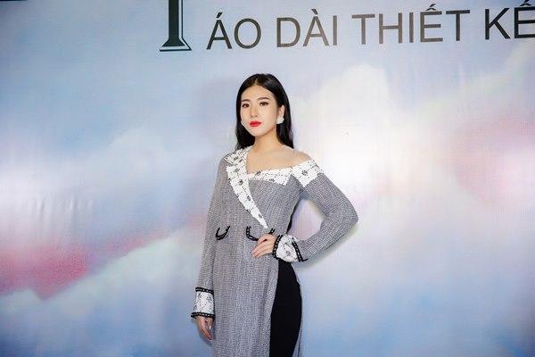 Á Hậu Huyền My diện áo dài trăm triệu tái xuất sàn catwalk, khoe sắc bên dàn mỹ nhân Việt-24