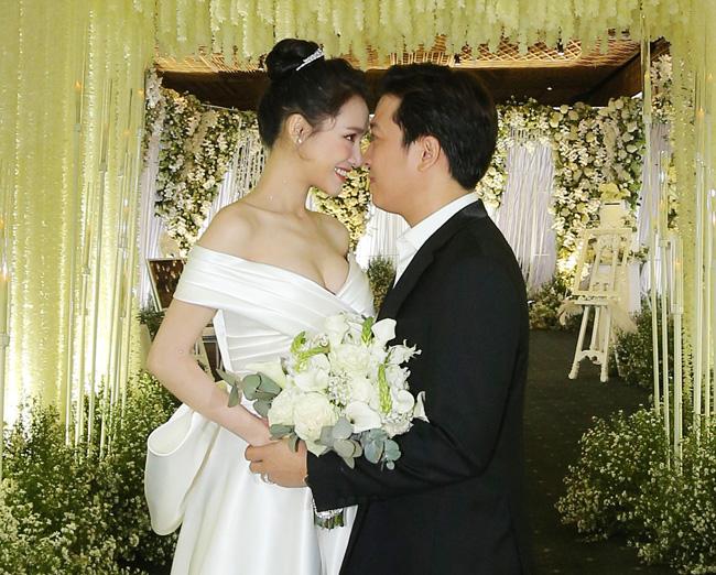 Vừa kết hôn, Nhã Phương vẫn tám chuyện đêm khuya khiến người thân phải liên tục nhắc nhở-2