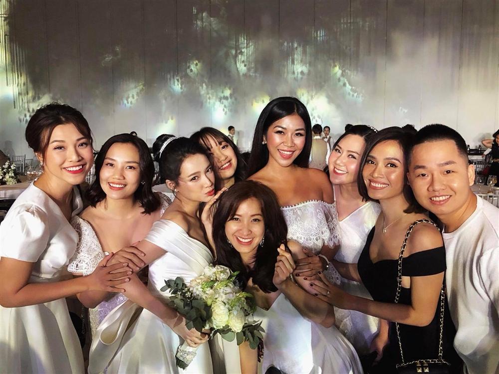 Vừa kết hôn, Nhã Phương vẫn tám chuyện đêm khuya khiến người thân phải liên tục nhắc nhở-6