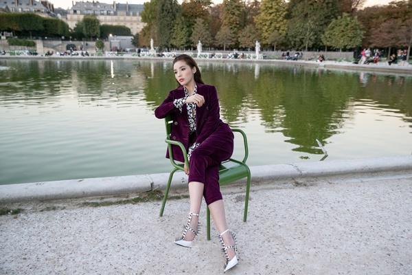 Kỳ Duyên tươi tắn đọ sắc đệ nhất mỹ nữ Thái Lan - Mai Davika ở Paris Fashion Week 2018-9