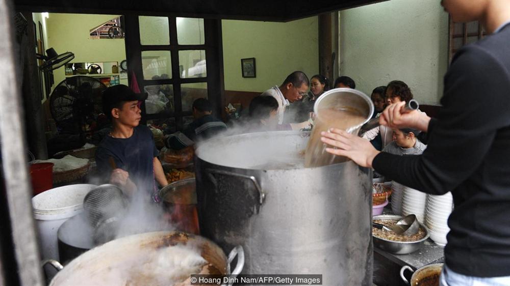 Hành trình đi tìm bát phở ngon nhất Việt Nam của chàng trai gốc Việt-5