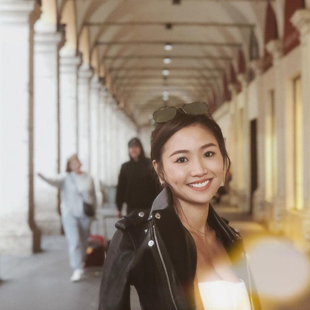 Hot girl Hong Kong nóng bỏng vừa đến Việt Nam là ai?-1