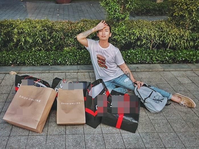 Lầy như BB Trần, Sĩ Thanh: Khoe hàng hiệu xế sang cũng phải theo trend ngã sấp mặt mới chịu-2