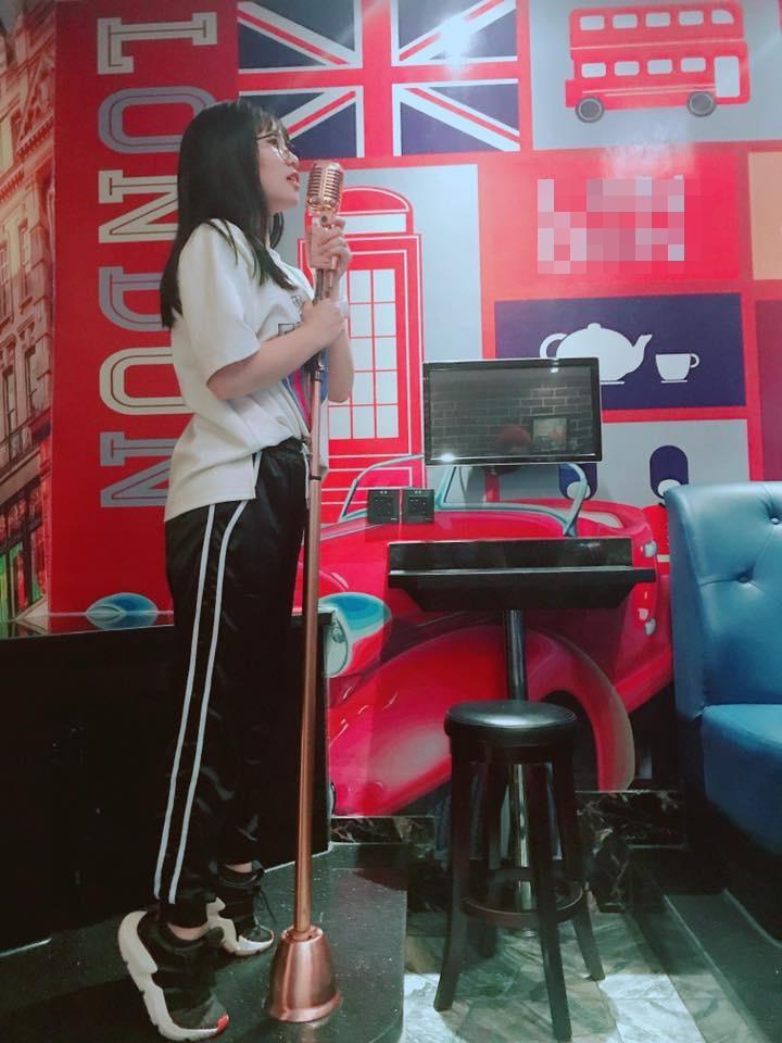 Bắt trend nhanh như chớp phải là Khả Ngân, học hội RICH KID thực hiện cú ngã sấp mặt nhưng vẫn rất thần thái-10