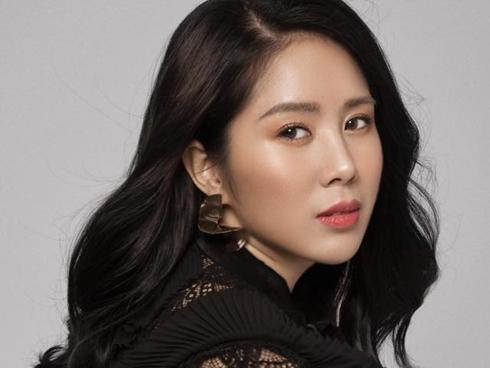 Lộ clip đám cưới như mơ của Lê Phương và giám đốc đẹp trai giàu có trong Gạo nếp gạo tẻ-5