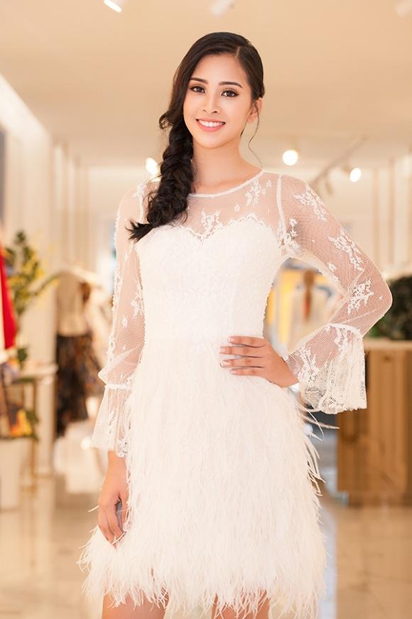 Ngọc Trinh đẹp như tiên giáng trần - Hoa hậu Tiểu Vy liên tục thả bùa yêu bằng trang phục màu trắng ĐẸP nhất thảm đỏ-5