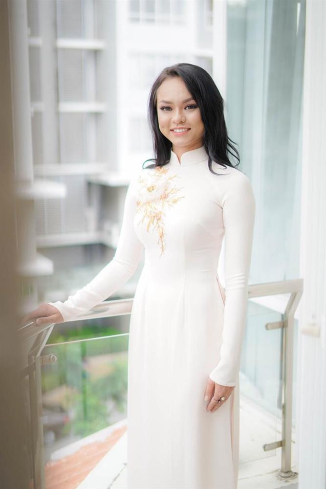 Mai Ngô lộ eo ngấn mỡ nhưng cộng đồng mạng lại bênh chằm chặp-5