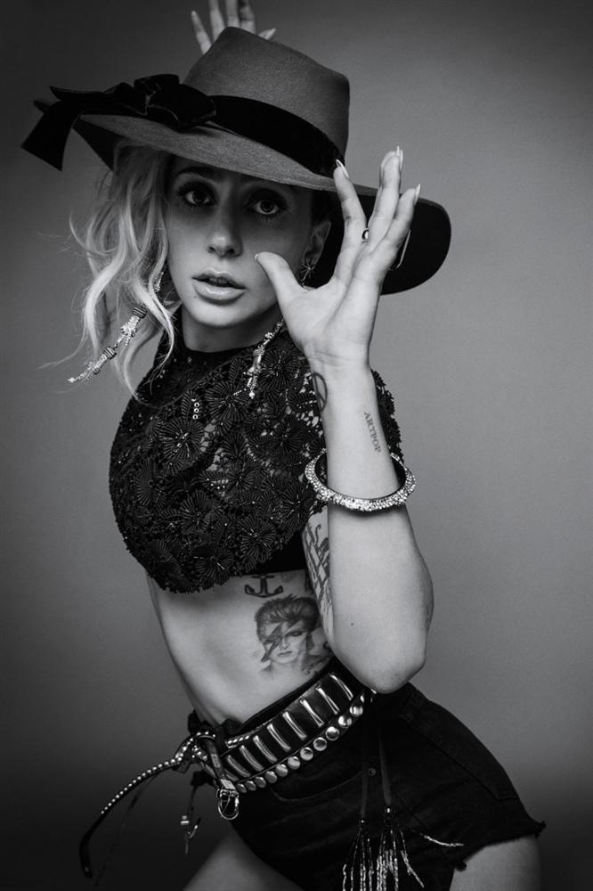 Tung nhạc cùng ngày: Lady Gaga và Avril Lavigne đại chiến, ai sẽ là người thực hiện màn tái xuất thành công?-1