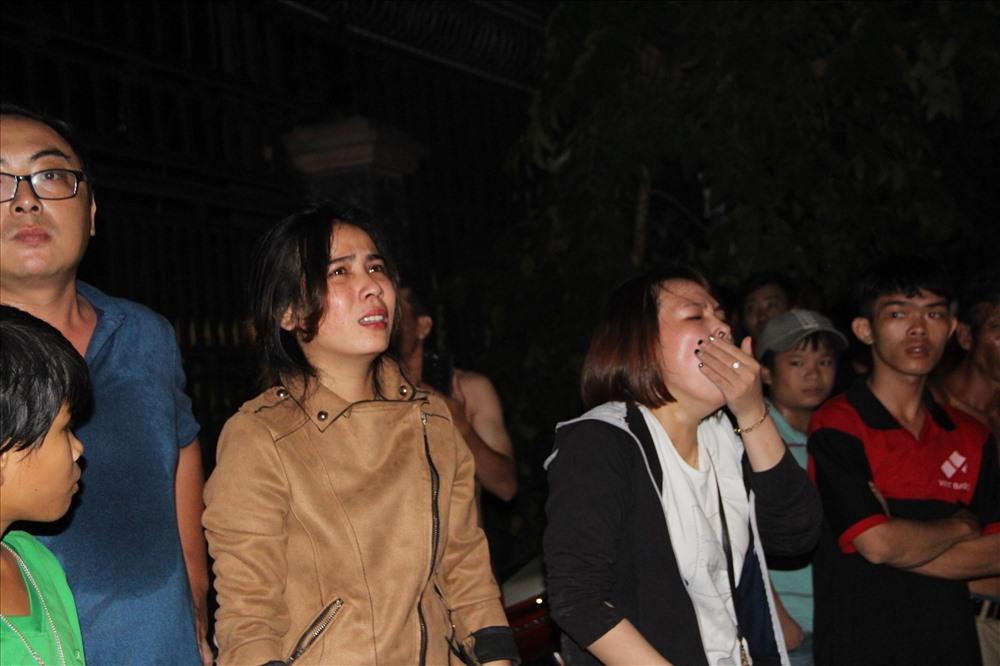 Khói lửa ngút trời tại công ty gỗ ở Bình Dương-6