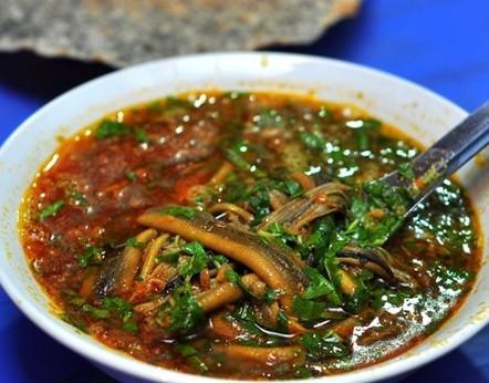 Nhà lầu - xế sang cũng chẳng bằng những món ăn độc dị nhưng khoái khẩu của dàn sao Việt-3