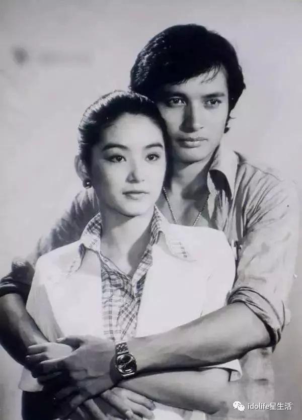 Chuyện yêu kỳ lạ của minh tinh vừa nhận 256 triệu USD sau ly hôn-3