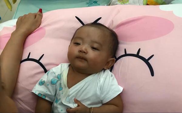 Sinh non 2,2kg thế mà chỉ sau 3 tháng, tiểu công chúa nhà Khánh Thi dễ thương không nhận ra-2