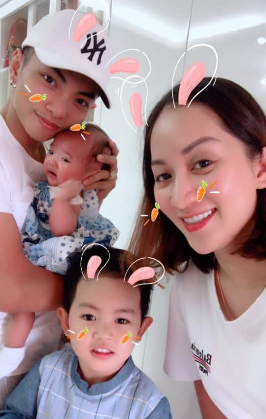 Sinh non 2,2kg thế mà chỉ sau 3 tháng, tiểu công chúa nhà Khánh Thi dễ thương không nhận ra-4