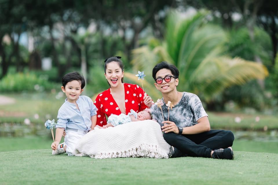 Sinh non 2,2kg thế mà chỉ sau 3 tháng, tiểu công chúa nhà Khánh Thi dễ thương không nhận ra-11